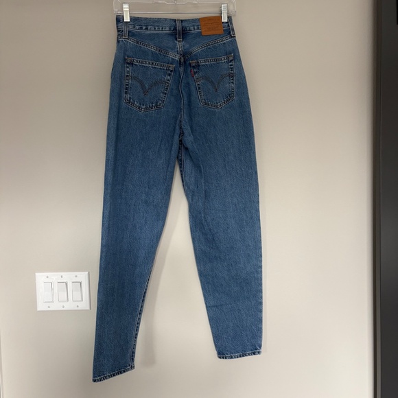 Women’s Levi Jeans - Picture 12 of 15